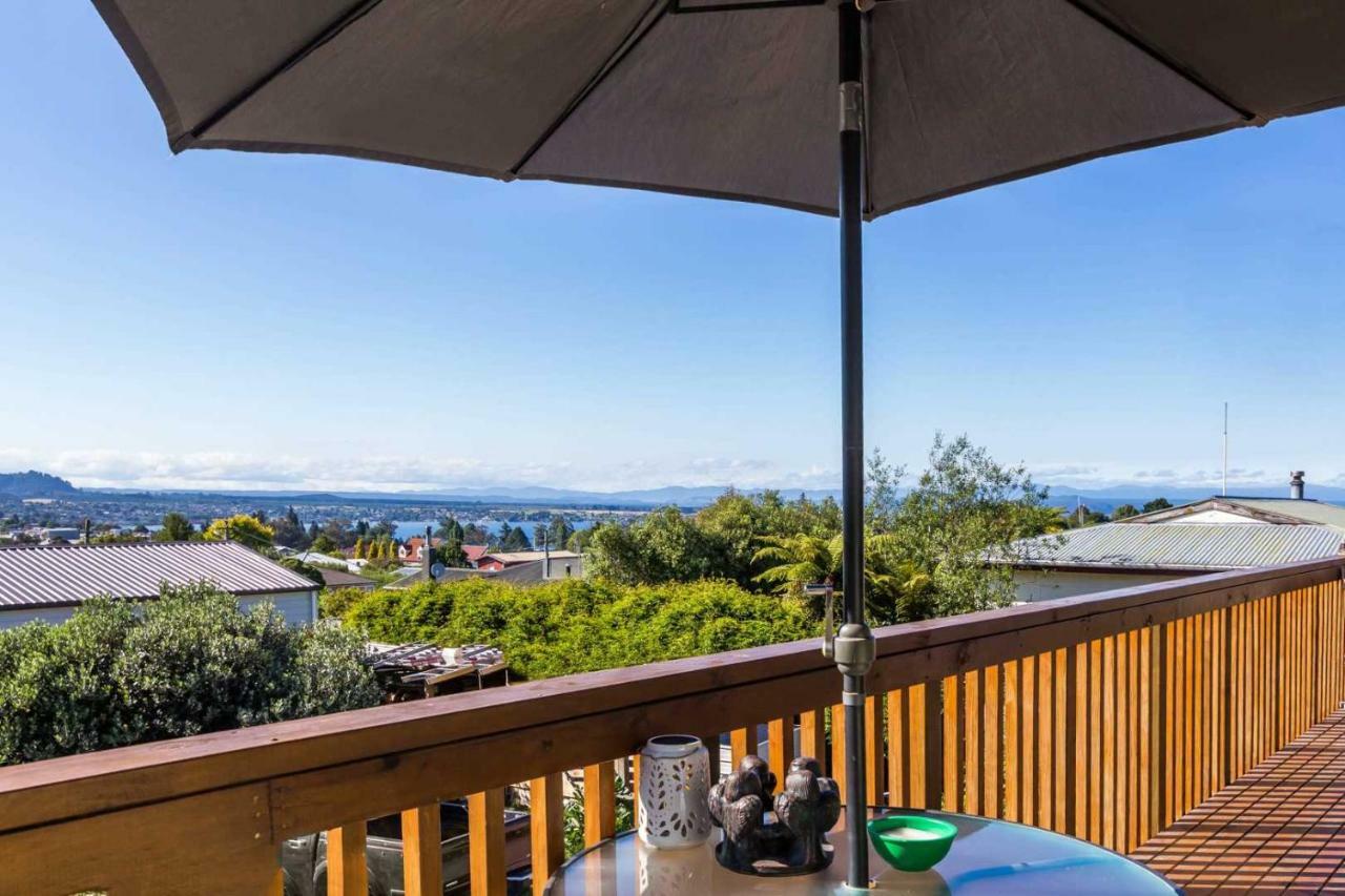B, D & D Bed And Breakfast Taupo Exterior foto