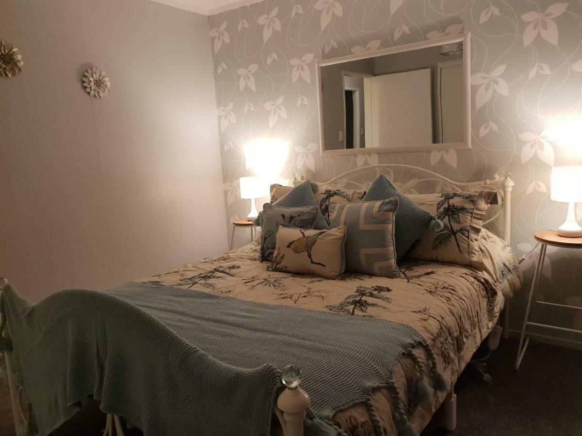 B, D & D Bed And Breakfast Taupo Exterior foto